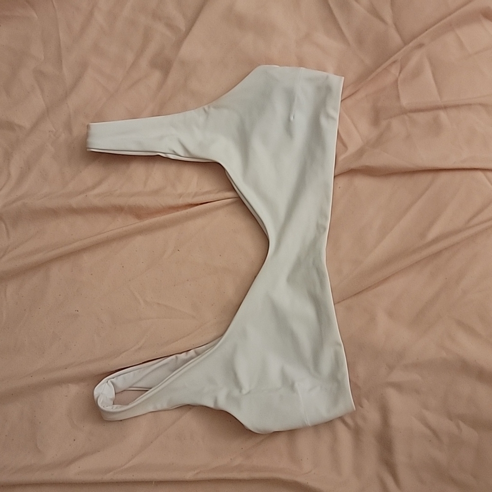 Blackbough basic white swim top